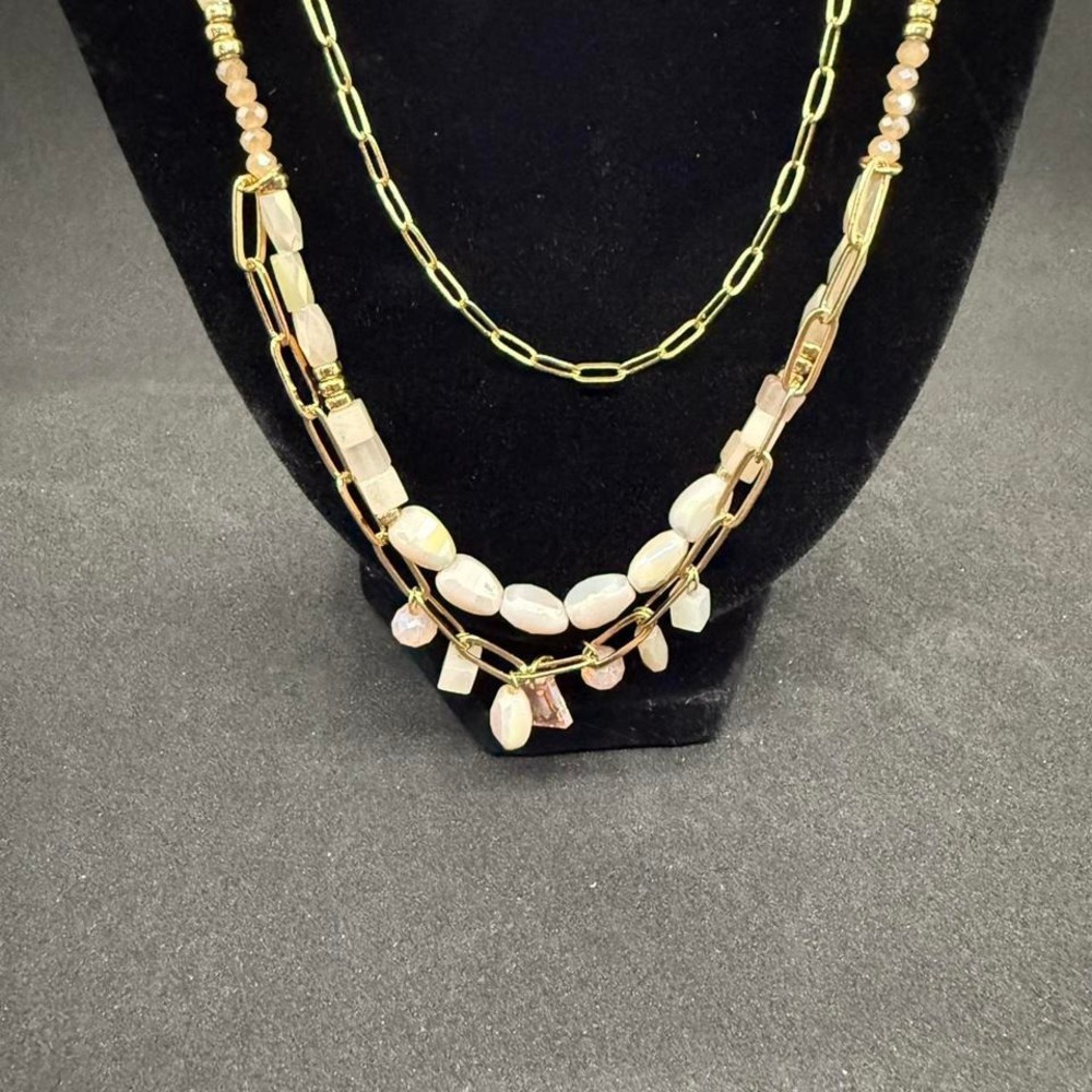 Periwinkle by‎ Barlow Multi-strand gold and cream necklace with charms - Picture 3 of 6